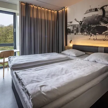 Airport Hotel, Hotell 3*
