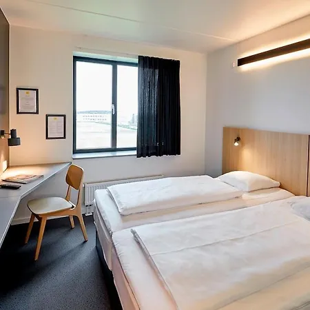 Airport Hotel, 3*