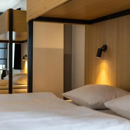 Airport Hotel, Otel 3*