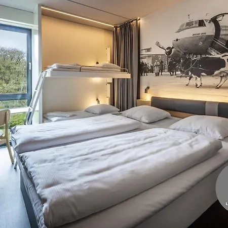 Airport Hotel,