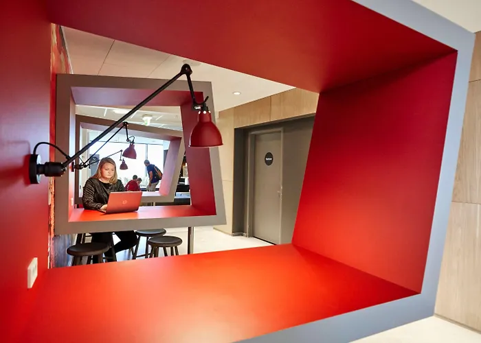 Airport Hotel, Hotel 3*